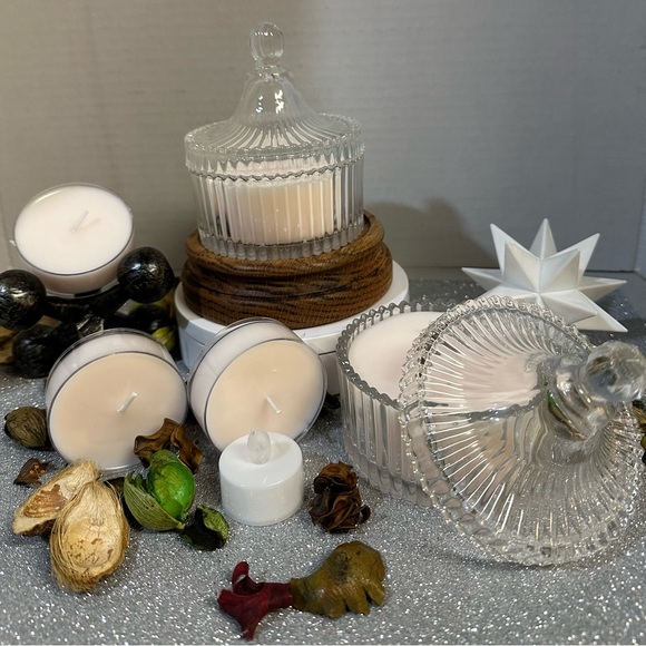 GUCCI BLOOM SCENT UNLEASHED LLC, LUXURY HAND POURED SCENTED CANDLES - Picture 8 of 8